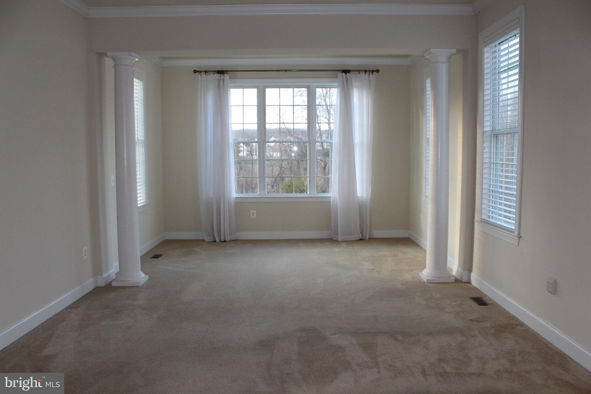 DOMINION VALLEY COUNTRY CLUB - Residential Lease