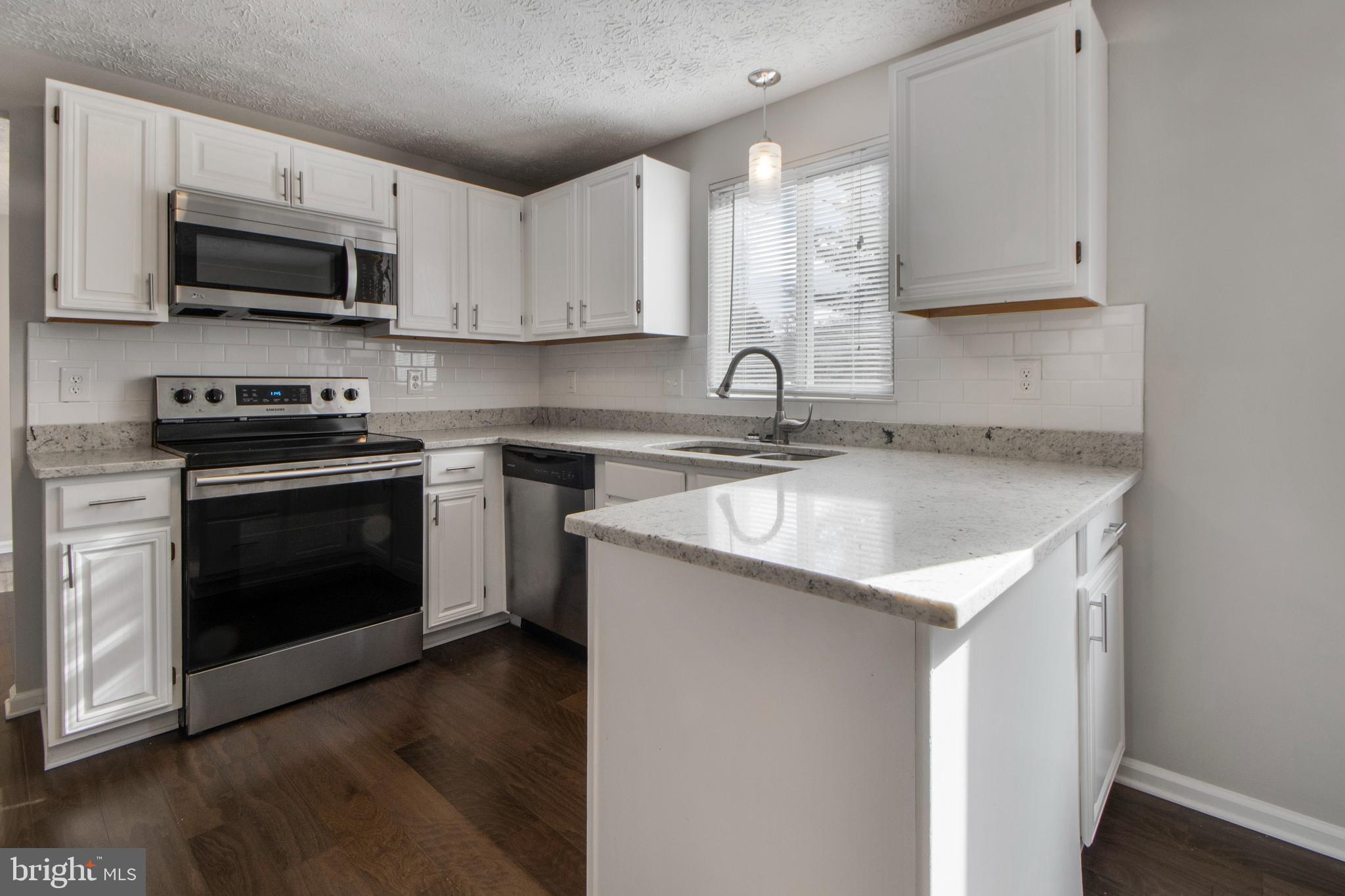 NORTH SPRINGFIELD PARK - Residential Lease