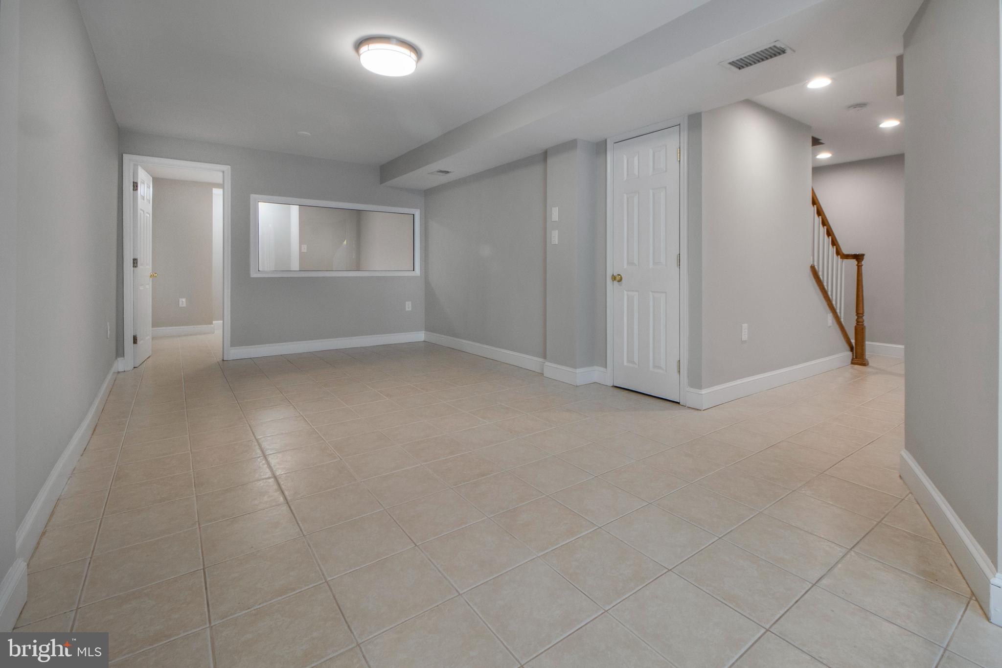 NORTH SPRINGFIELD PARK - Residential Lease