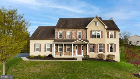 164 Meadowside Drive, Douglassville, PA MLS: PABK2056004