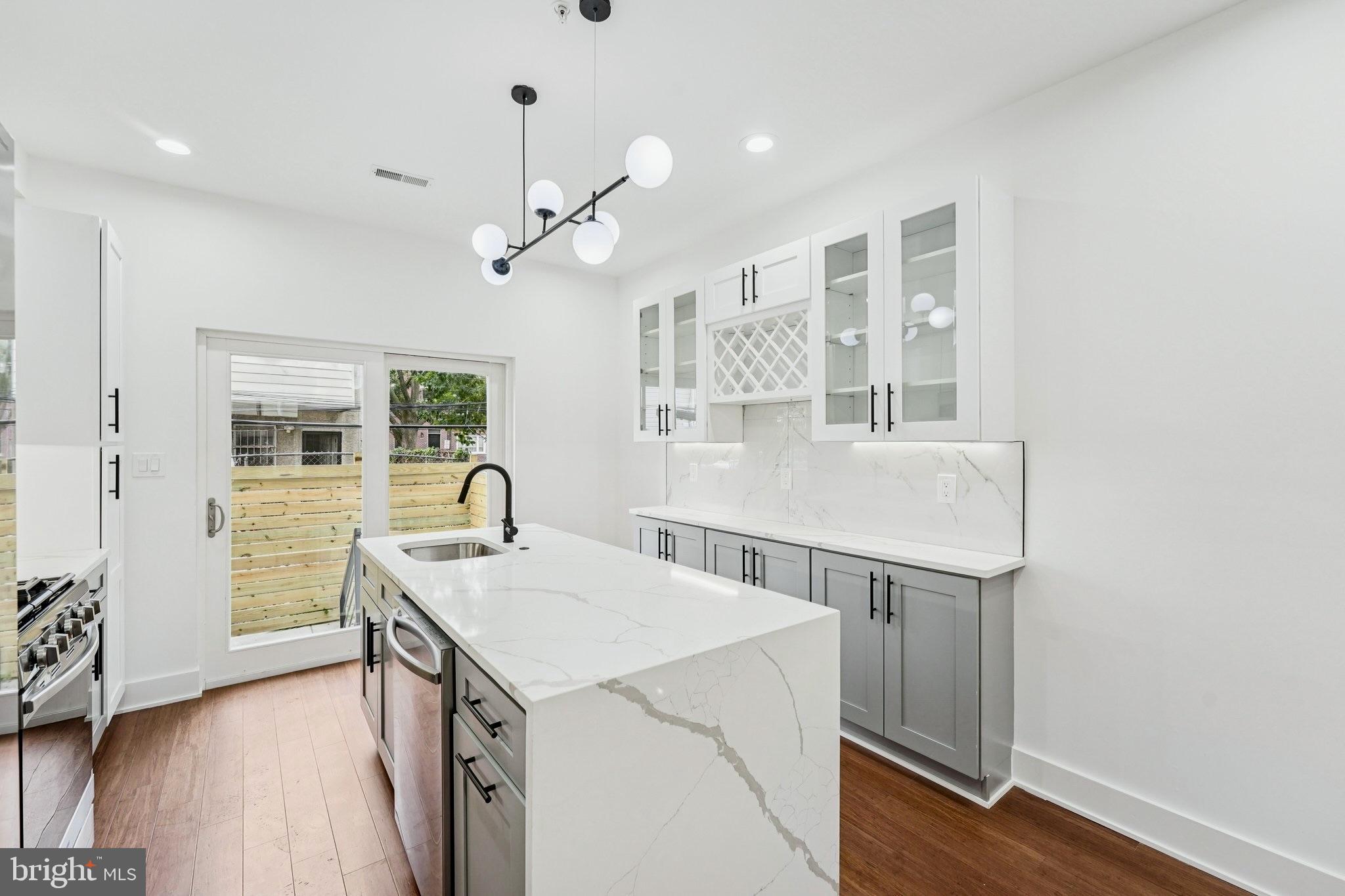 GRAYS FERRY - Residential Lease