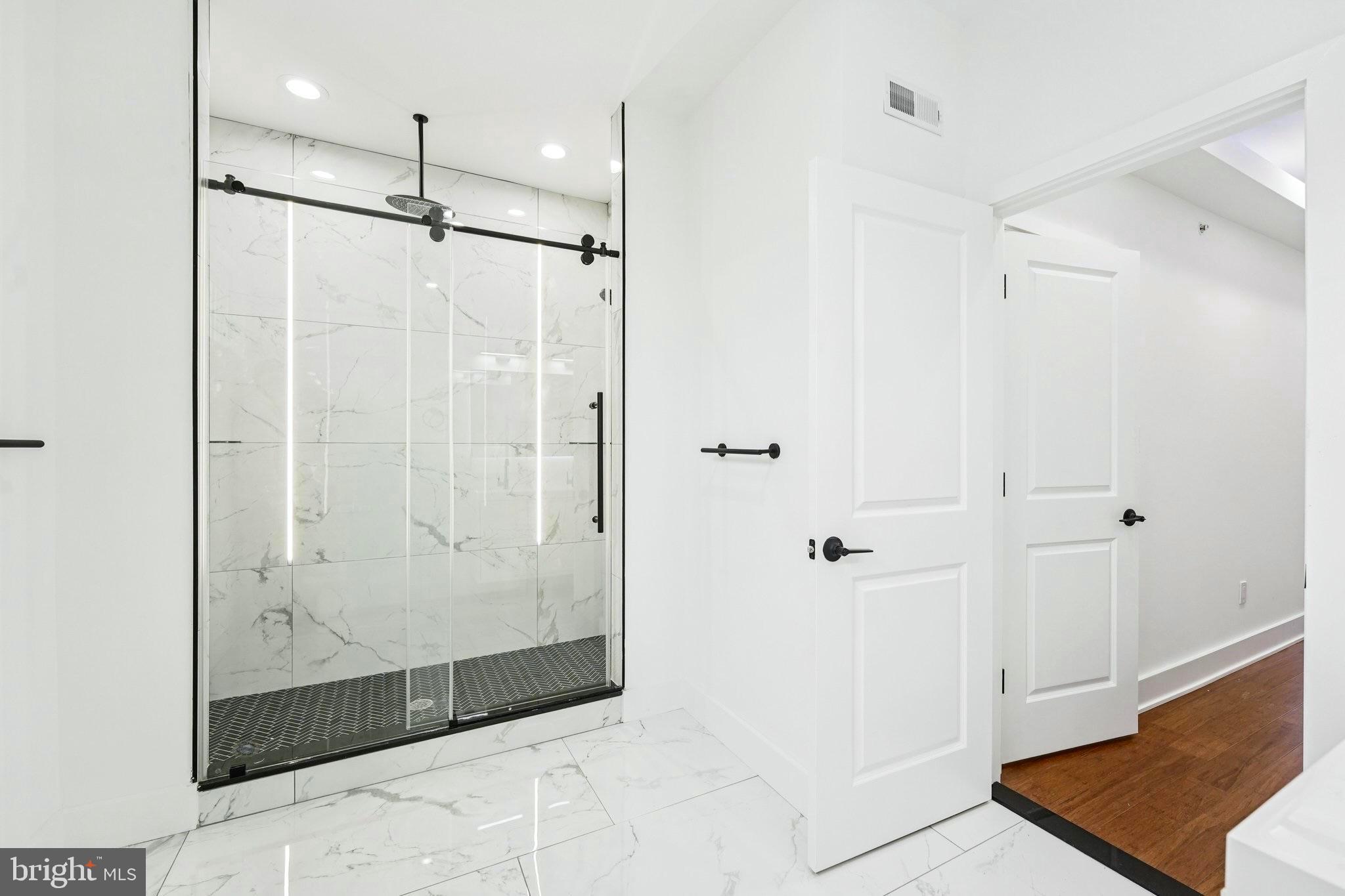 GRAYS FERRY - Residential Lease