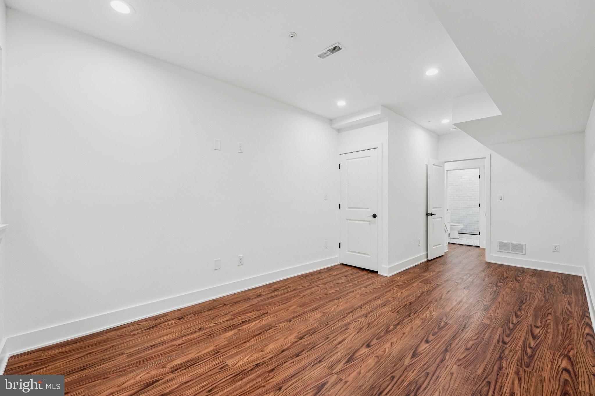 GRAYS FERRY - Residential Lease