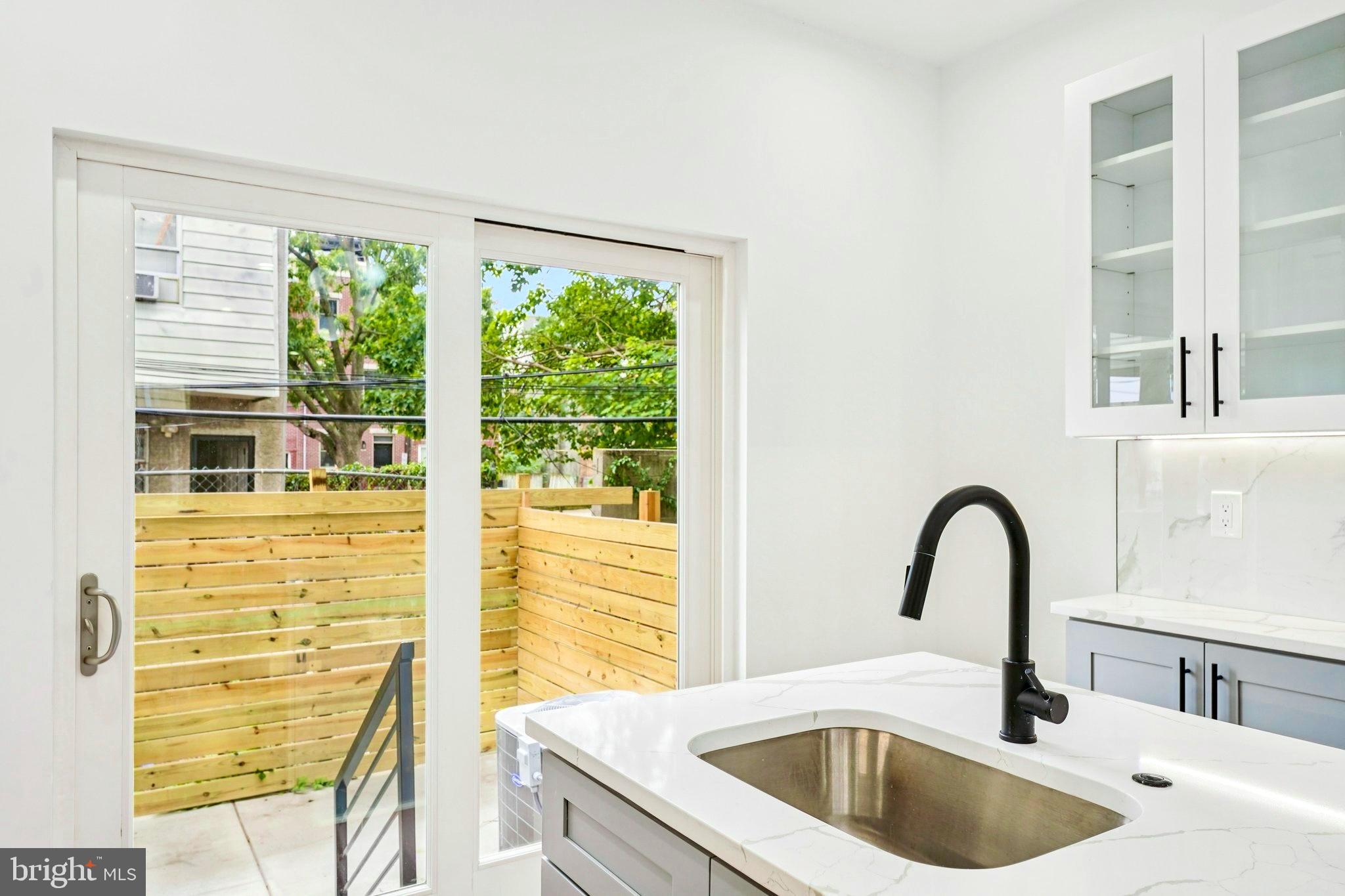 GRAYS FERRY - Residential Lease