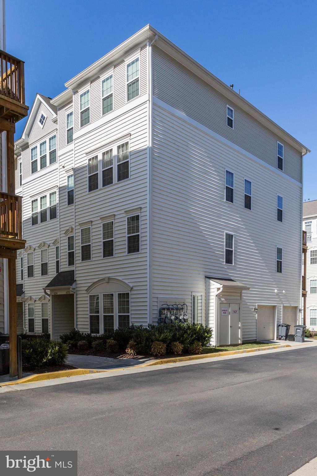 MERCER PARK CONDOMINIUM - Residential Lease