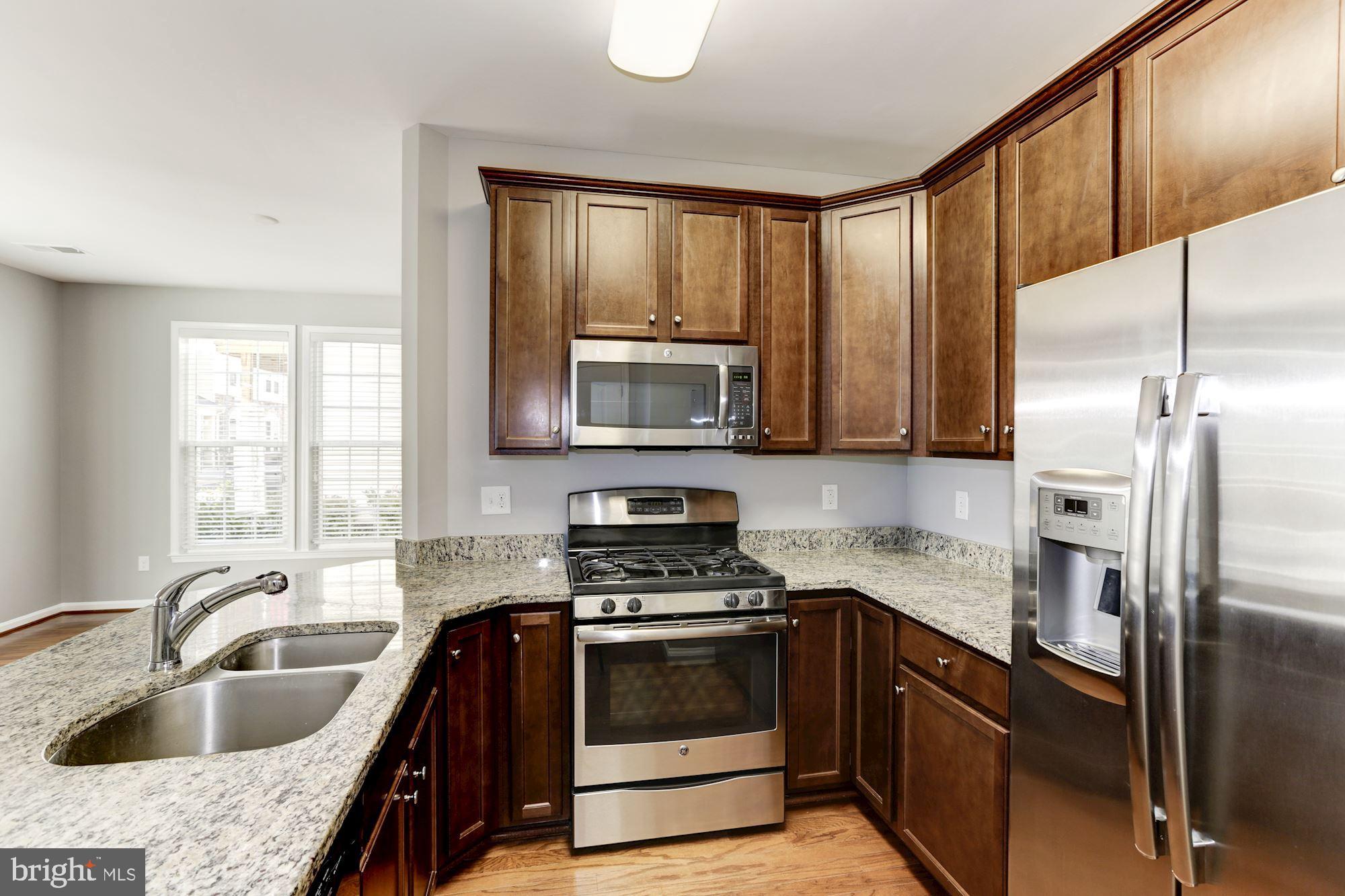 MERCER PARK CONDOMINIUM - Residential Lease