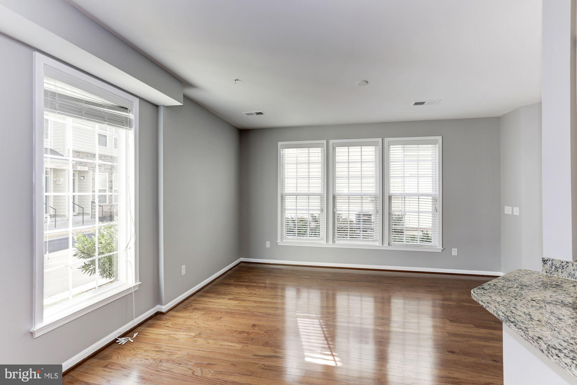 MERCER PARK CONDOMINIUM - Residential Lease