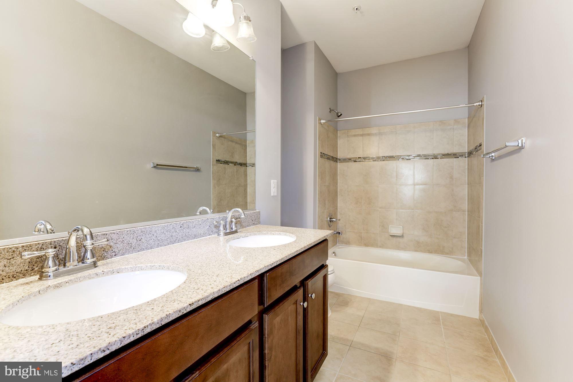 MERCER PARK CONDOMINIUM - Residential Lease