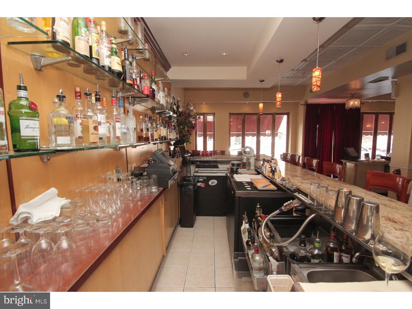 PASSYUNK SQUARE - Commercial Sale