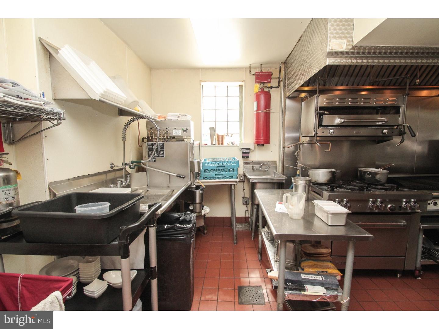 PASSYUNK SQUARE - Commercial Sale