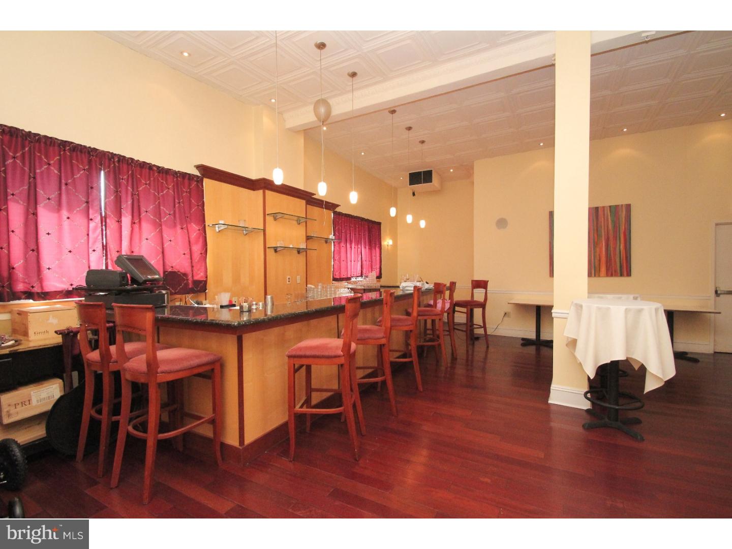 PASSYUNK SQUARE - Commercial Sale