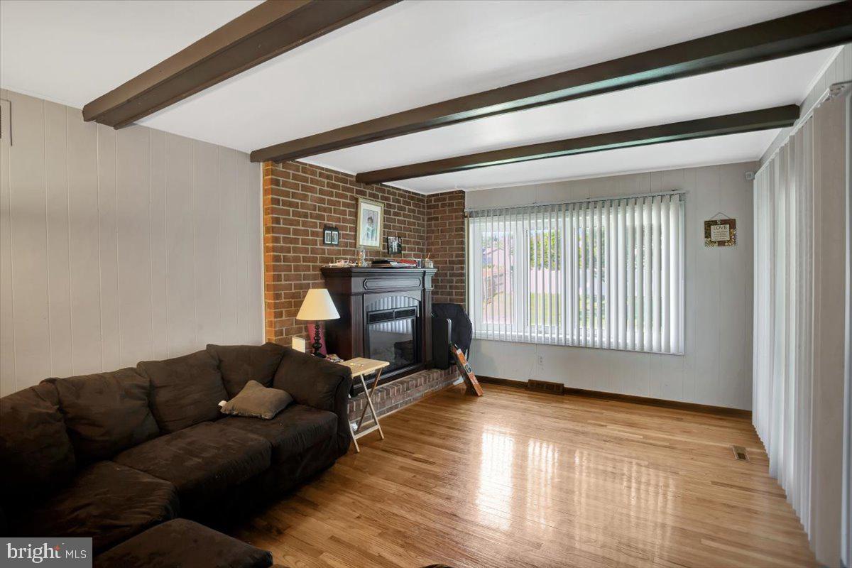 KINGS POINT - Residential