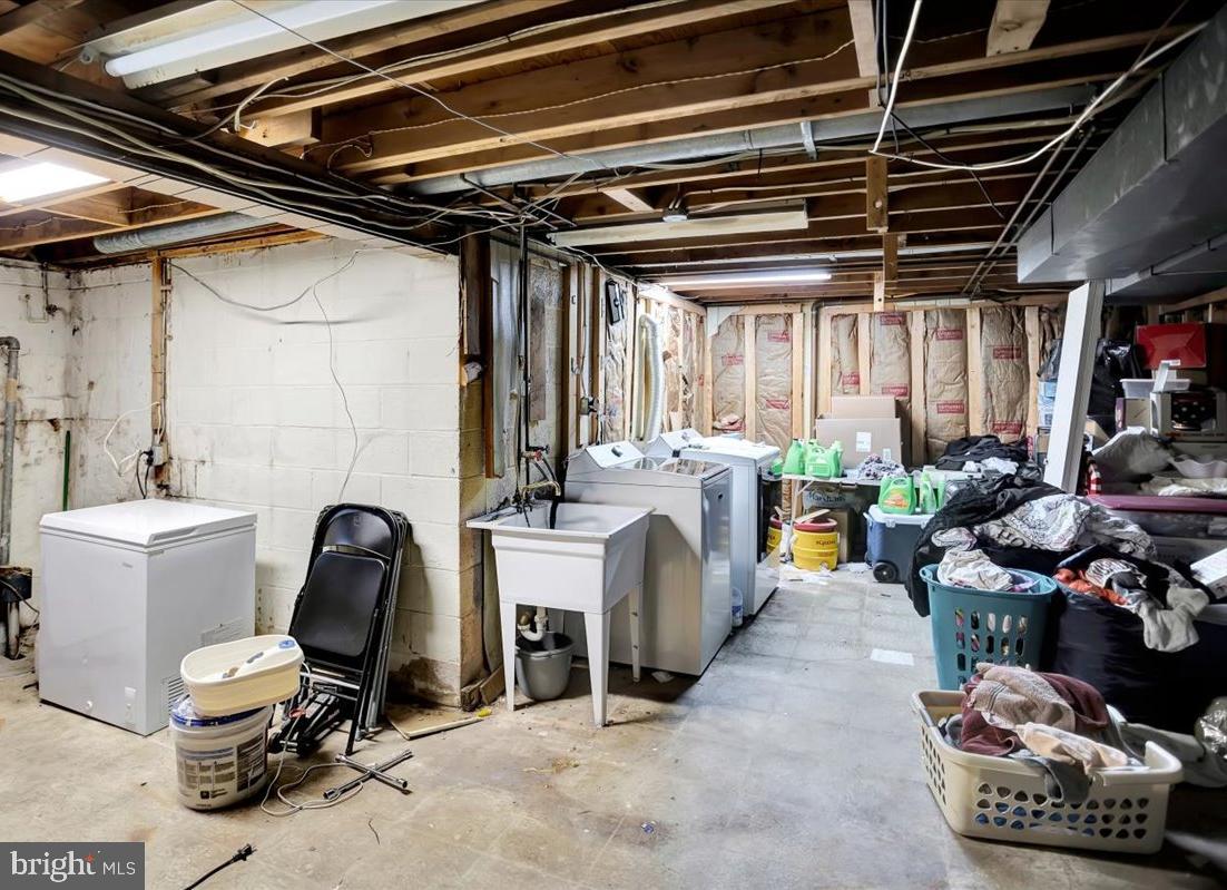 KINGS POINT - Residential