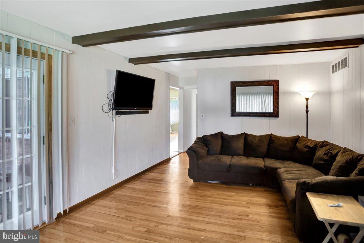 KINGS POINT - Residential