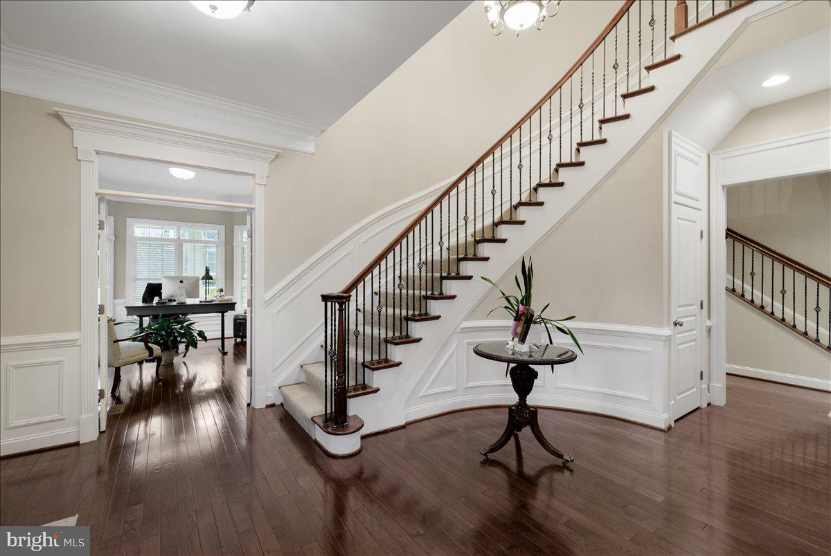 VILLAGE OF WAXPOOL - Residential