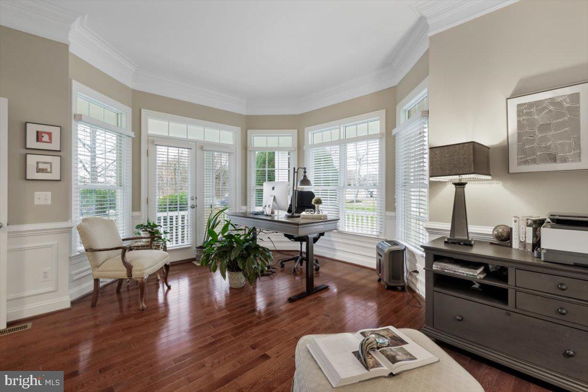 VILLAGE OF WAXPOOL - Residential