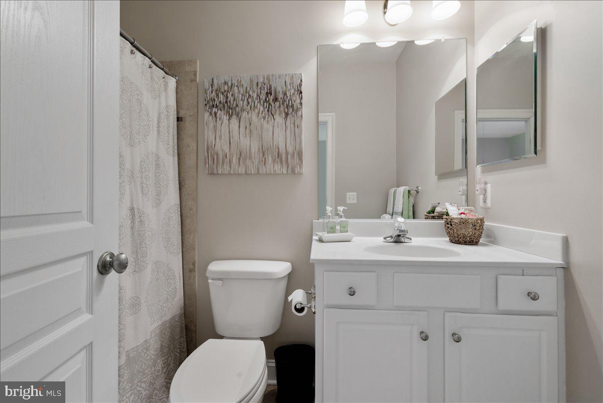 VILLAGE OF WAXPOOL - Residential