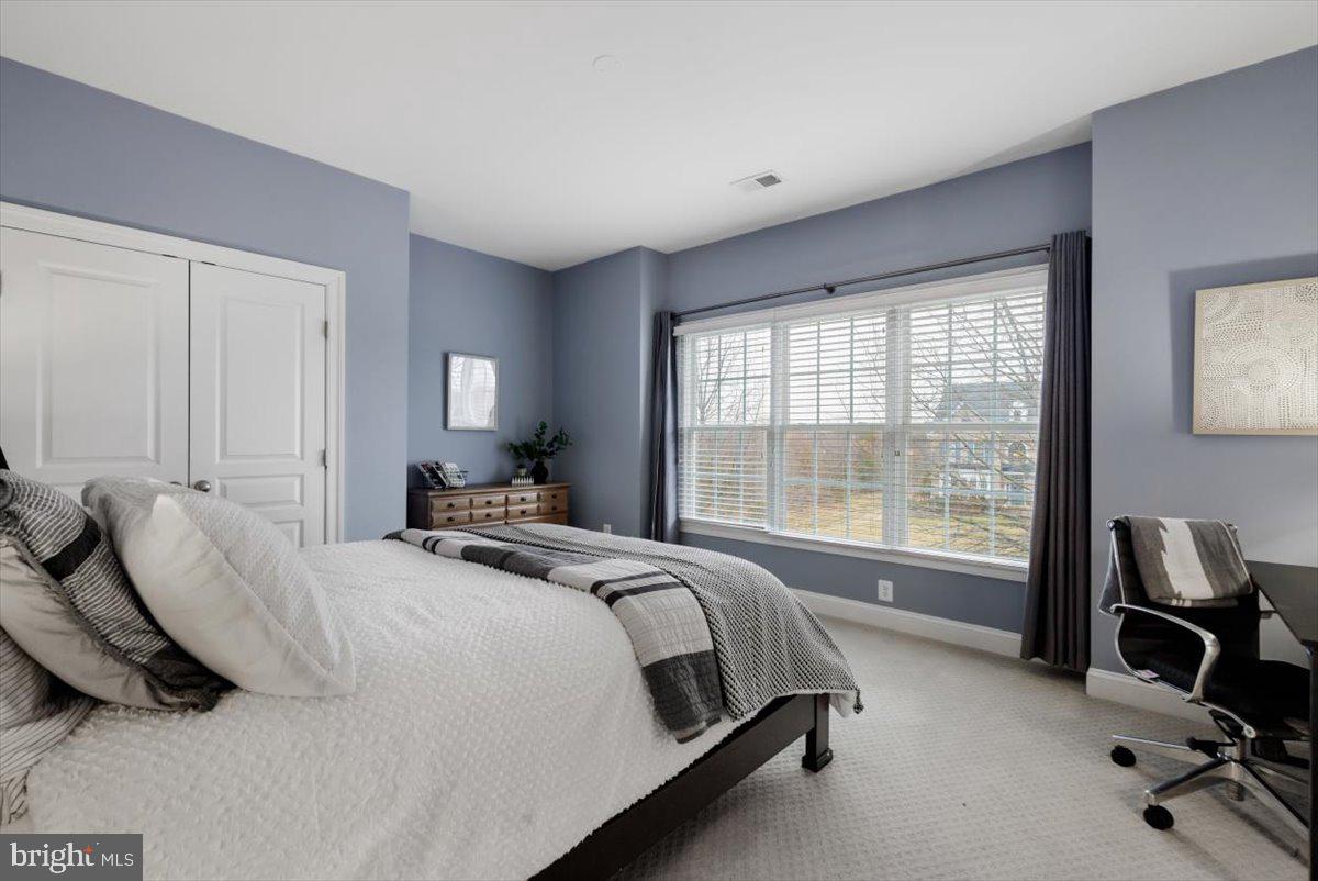 VILLAGE OF WAXPOOL - Residential