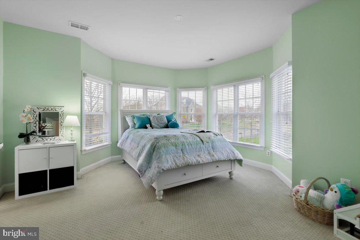 VILLAGE OF WAXPOOL - Residential