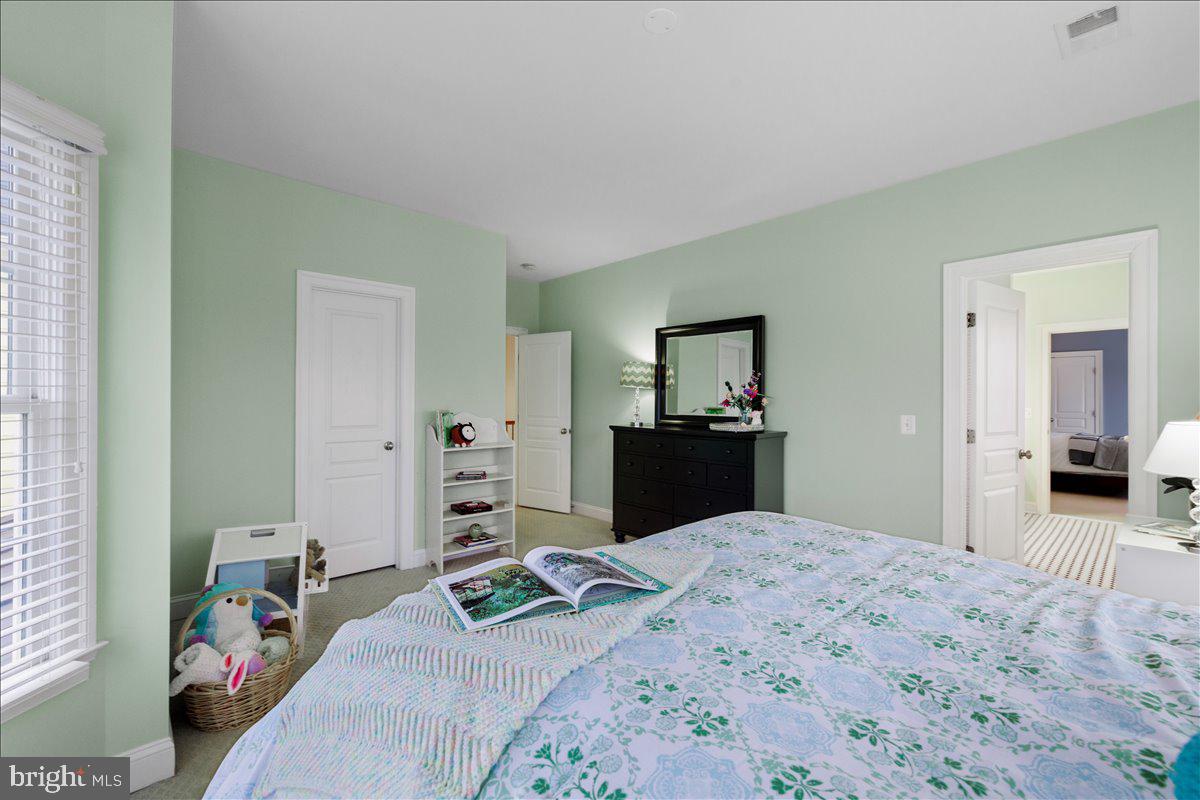 VILLAGE OF WAXPOOL - Residential