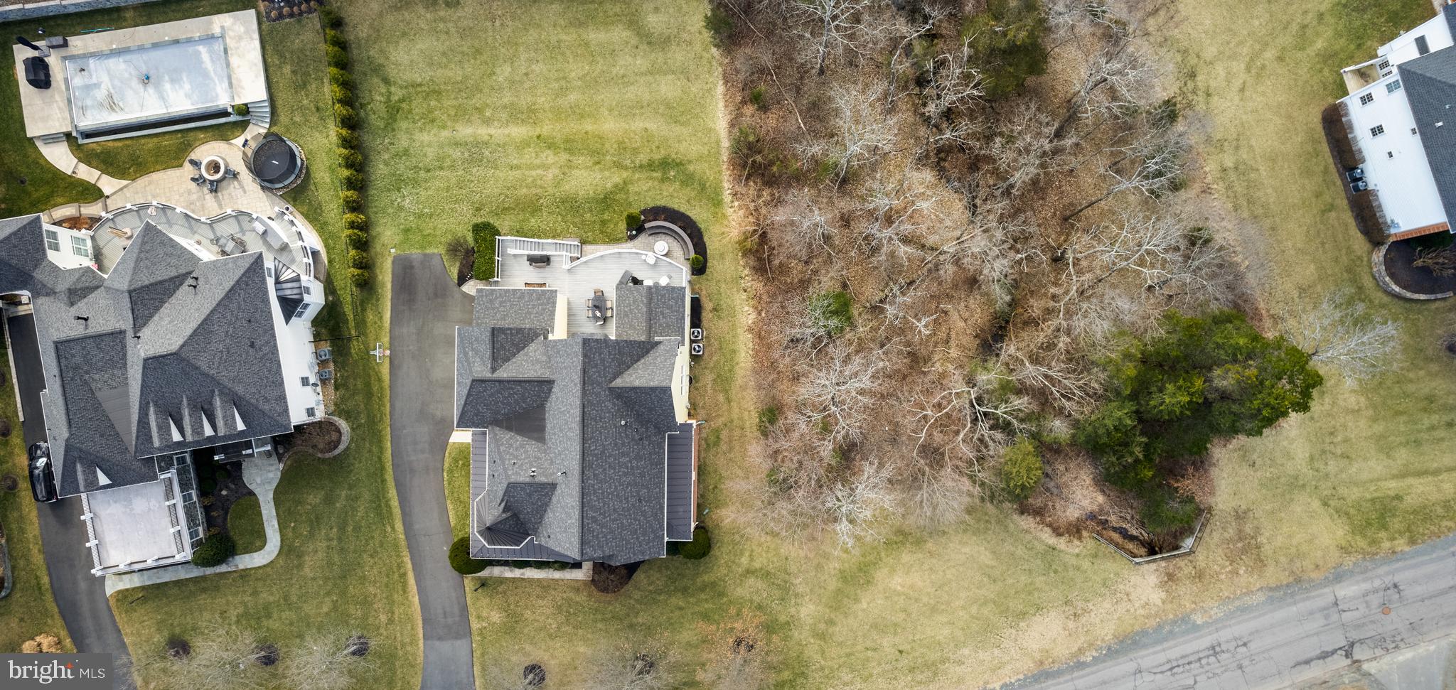 VILLAGE OF WAXPOOL - Residential