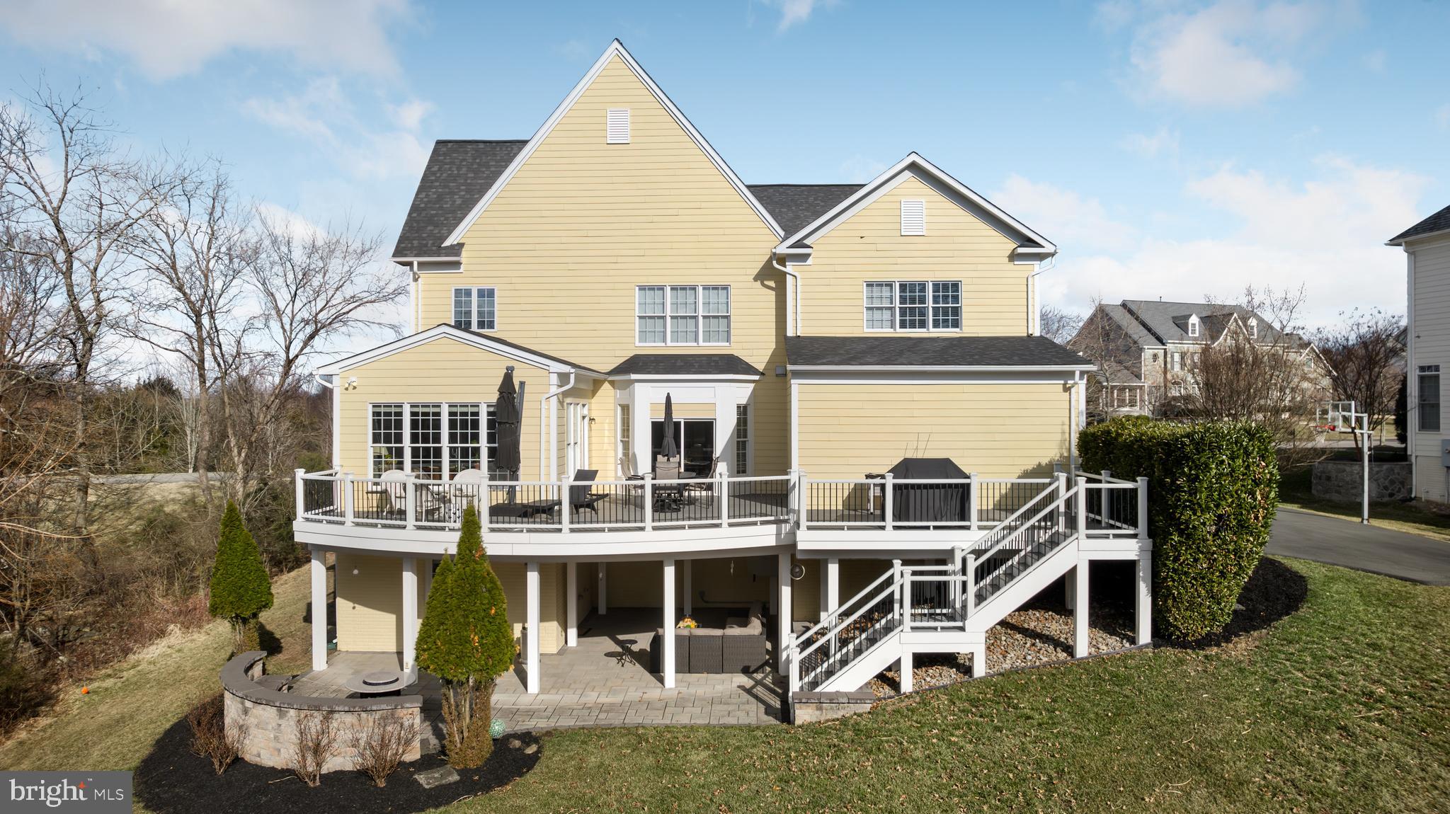 VILLAGE OF WAXPOOL - Residential