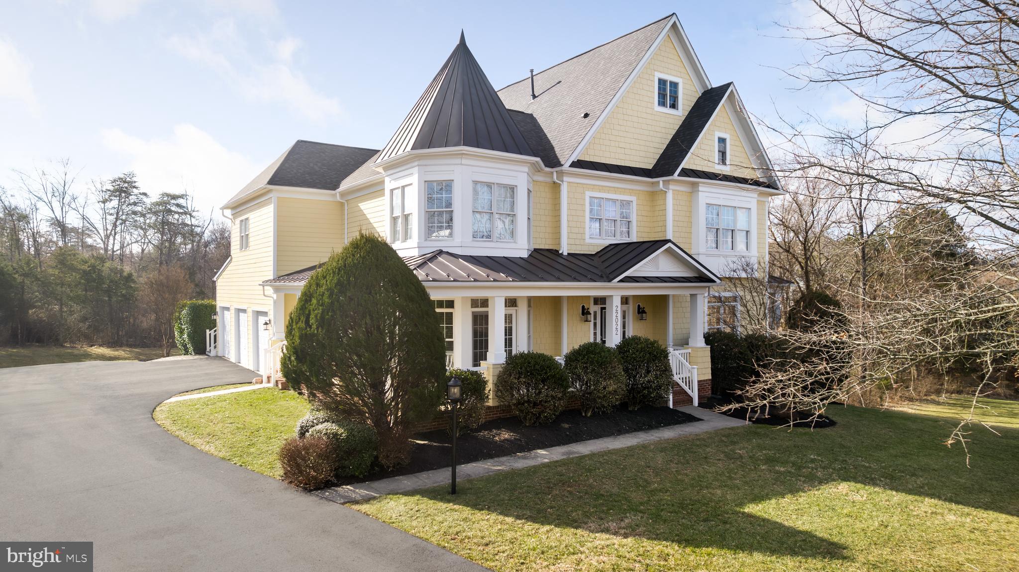 VILLAGE OF WAXPOOL - Residential