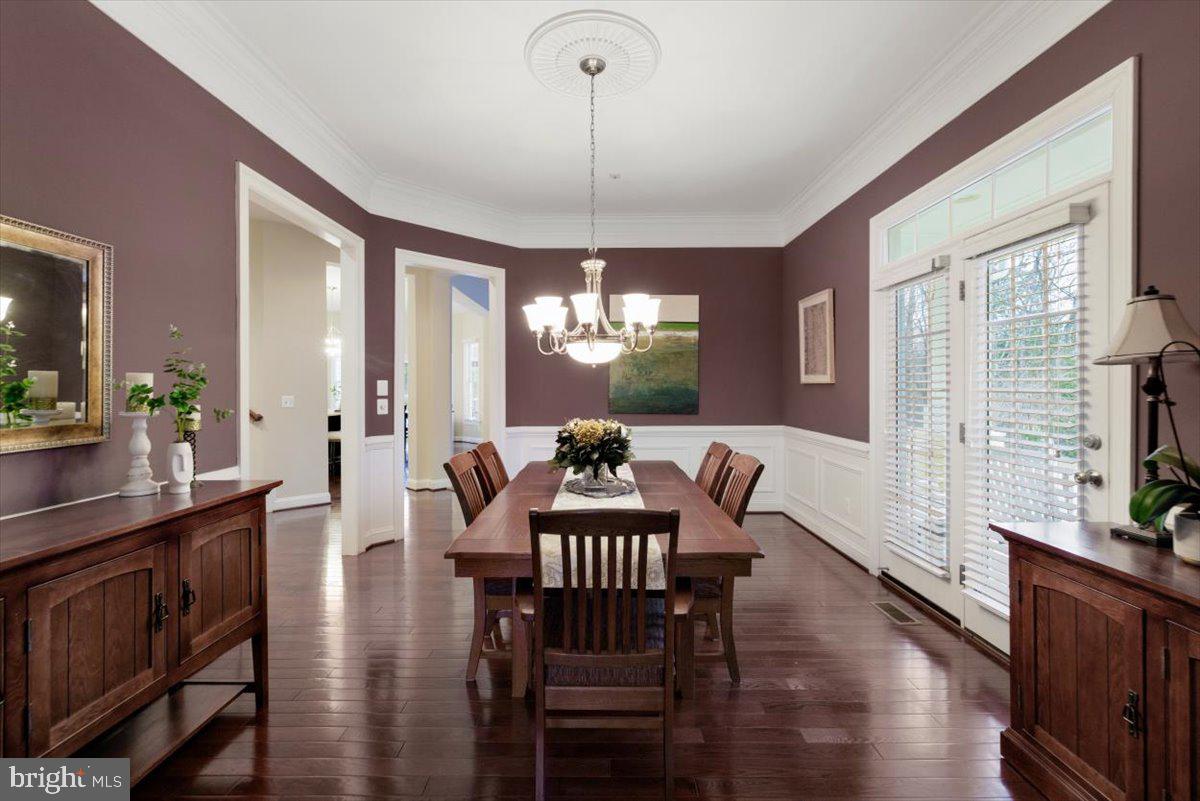 VILLAGE OF WAXPOOL - Residential