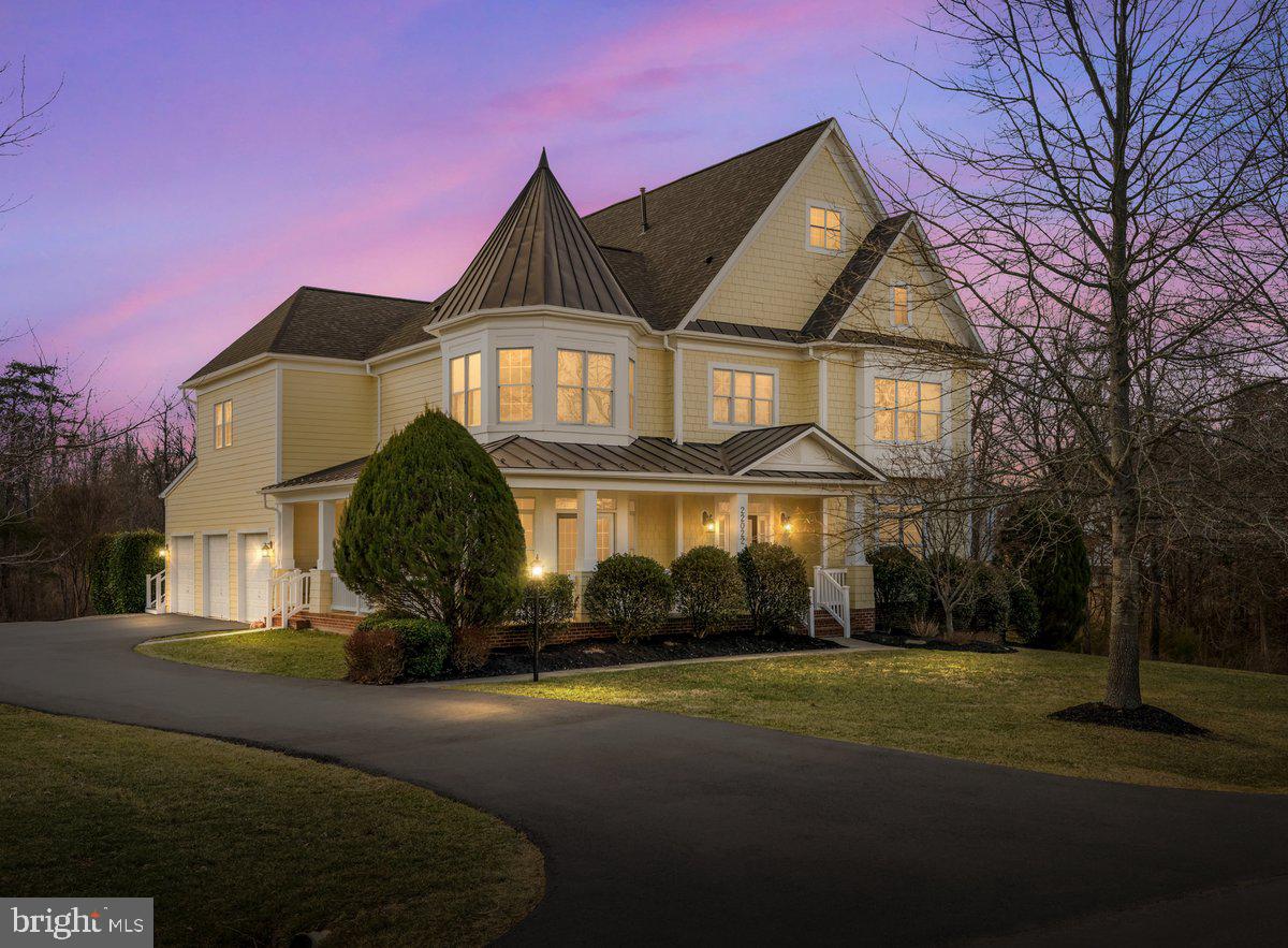 VILLAGE OF WAXPOOL - Residential