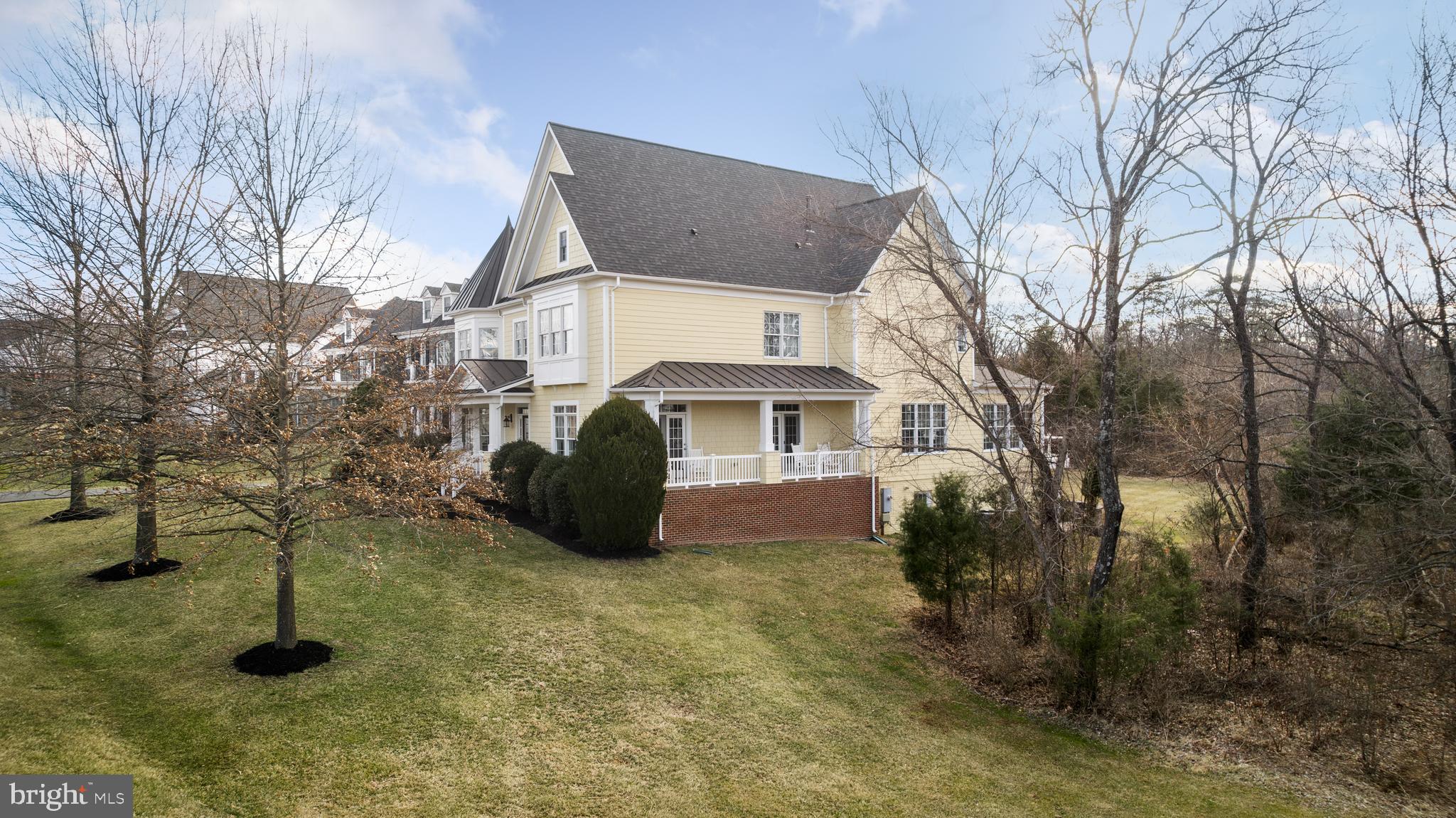 VILLAGE OF WAXPOOL - Residential