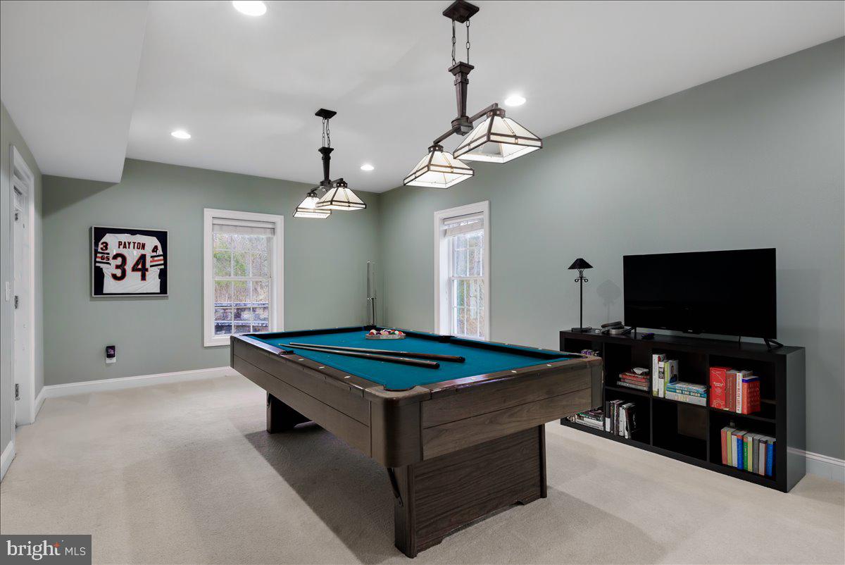 VILLAGE OF WAXPOOL - Residential