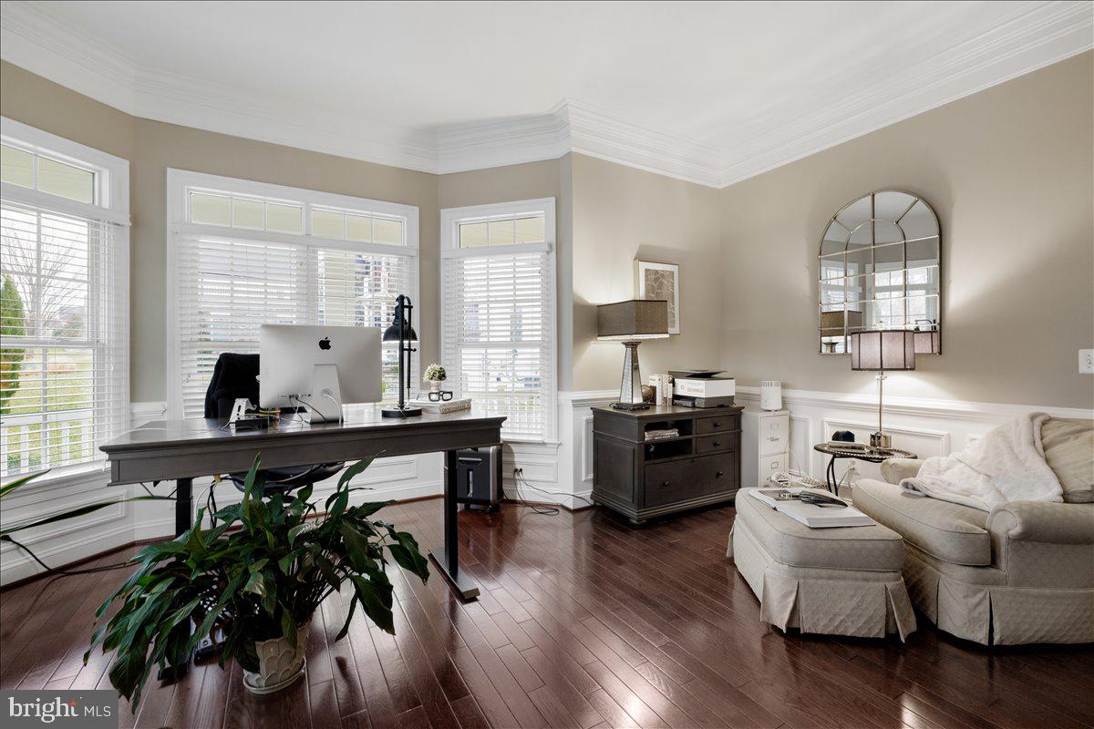 VILLAGE OF WAXPOOL - Residential