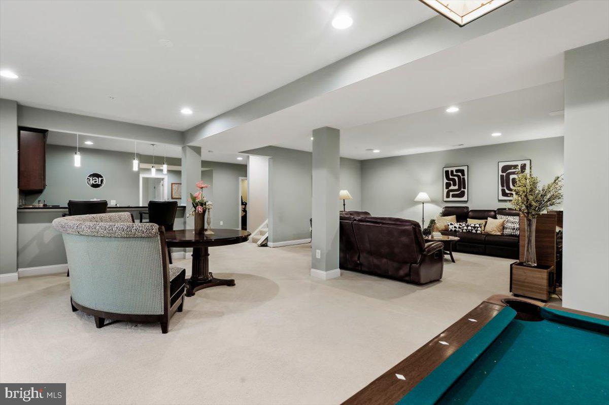 VILLAGE OF WAXPOOL - Residential