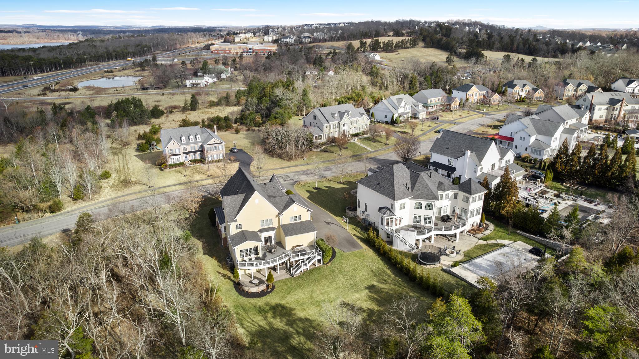 VILLAGE OF WAXPOOL - Residential