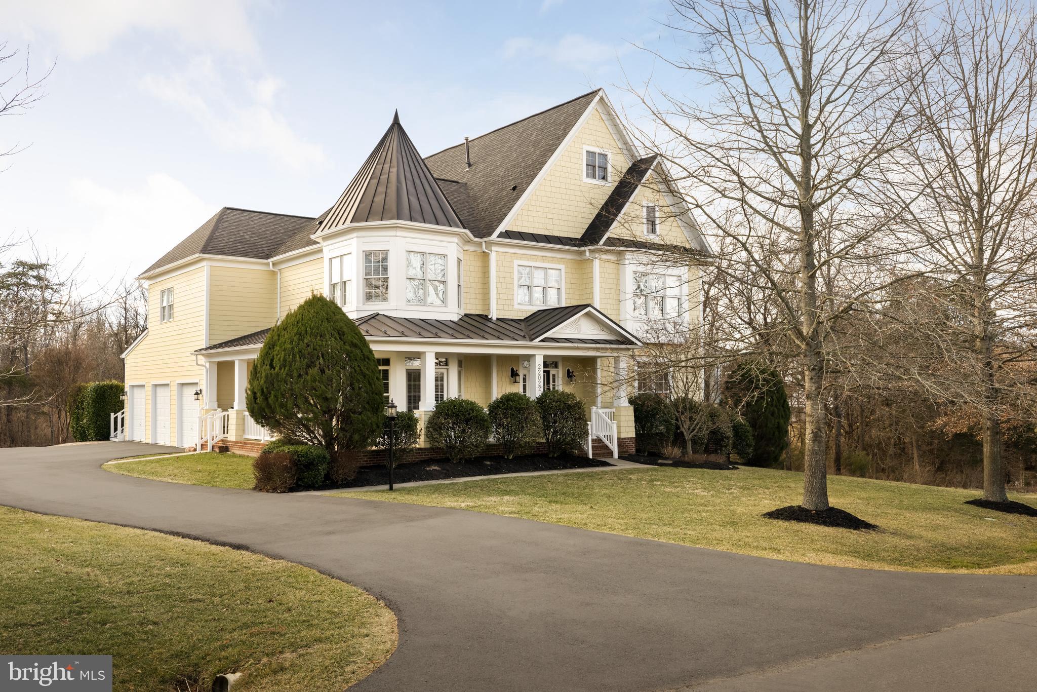 VILLAGE OF WAXPOOL - Residential