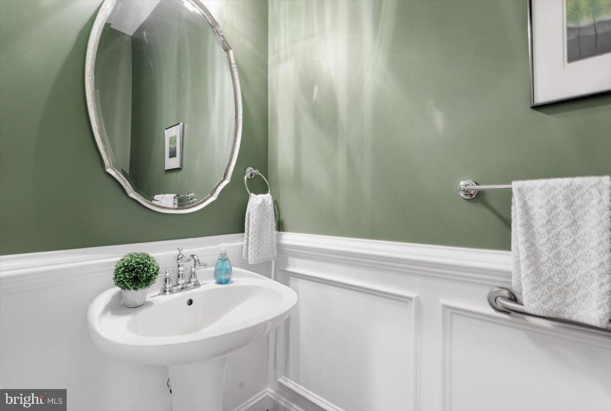 VILLAGE OF WAXPOOL - Residential