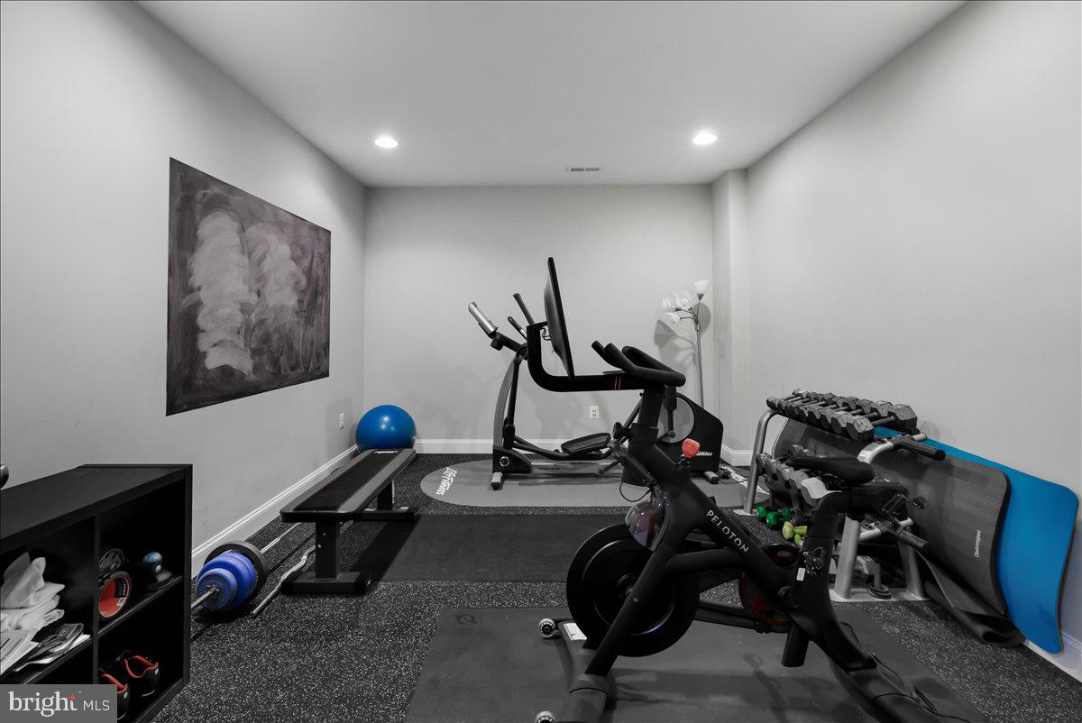 VILLAGE OF WAXPOOL - Residential