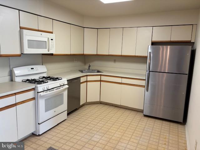 BUSTLETON - Residential