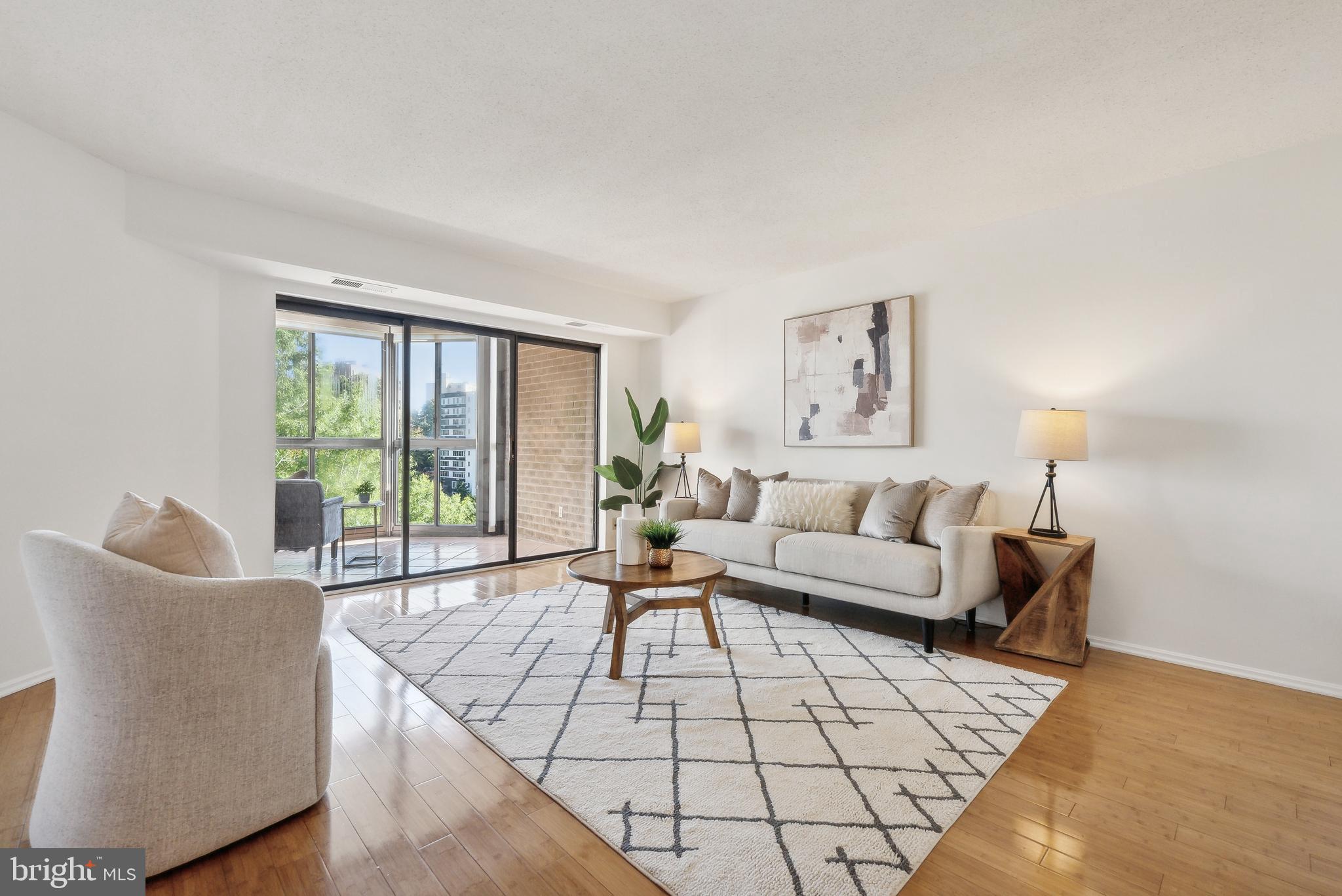 1600 N OAK STREET 525