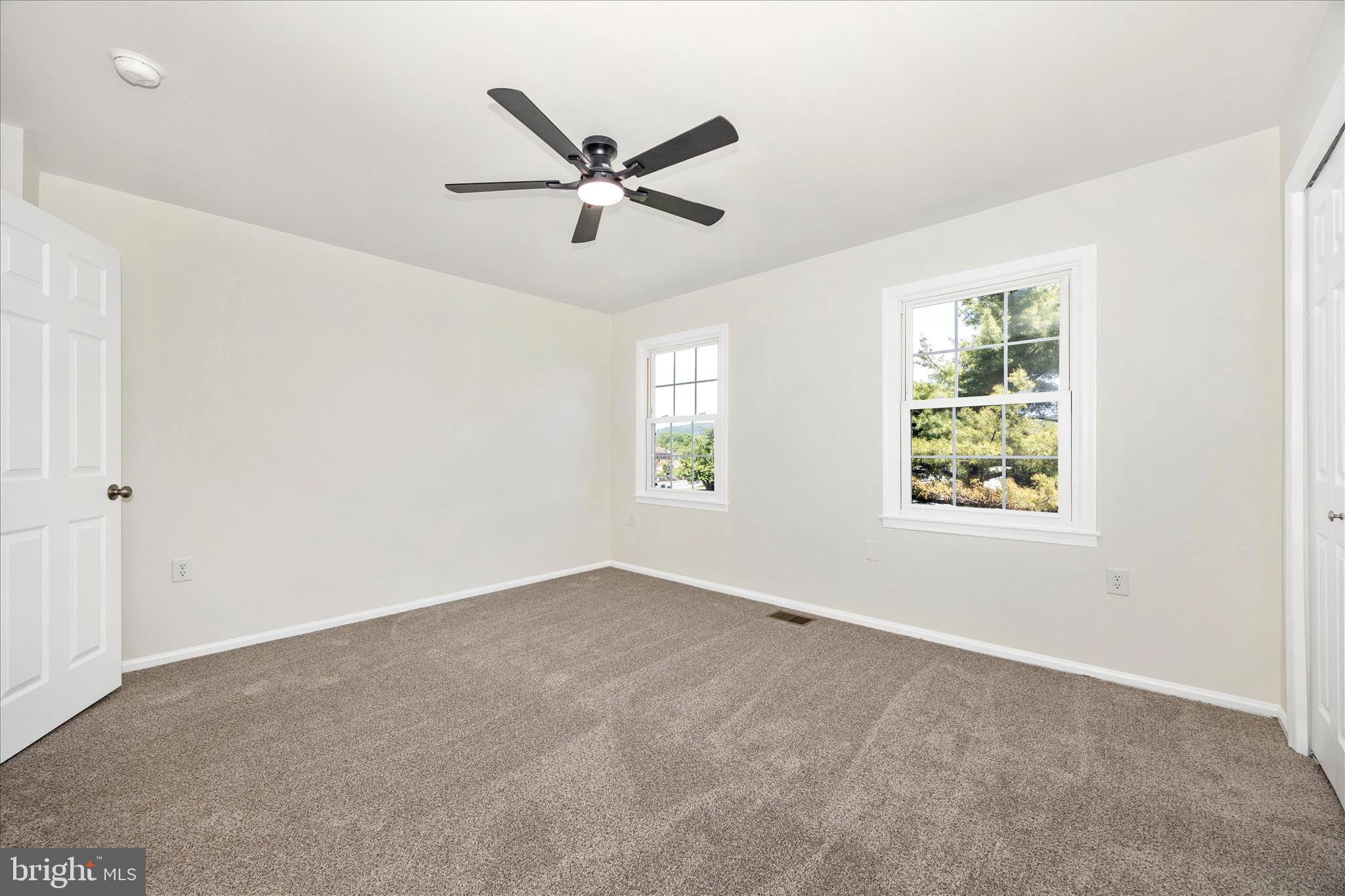 MOUNTAIN VIEW - Residential