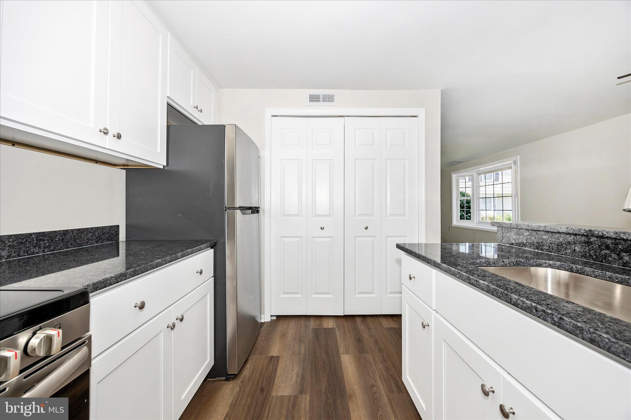 MOUNTAIN VIEW - Residential