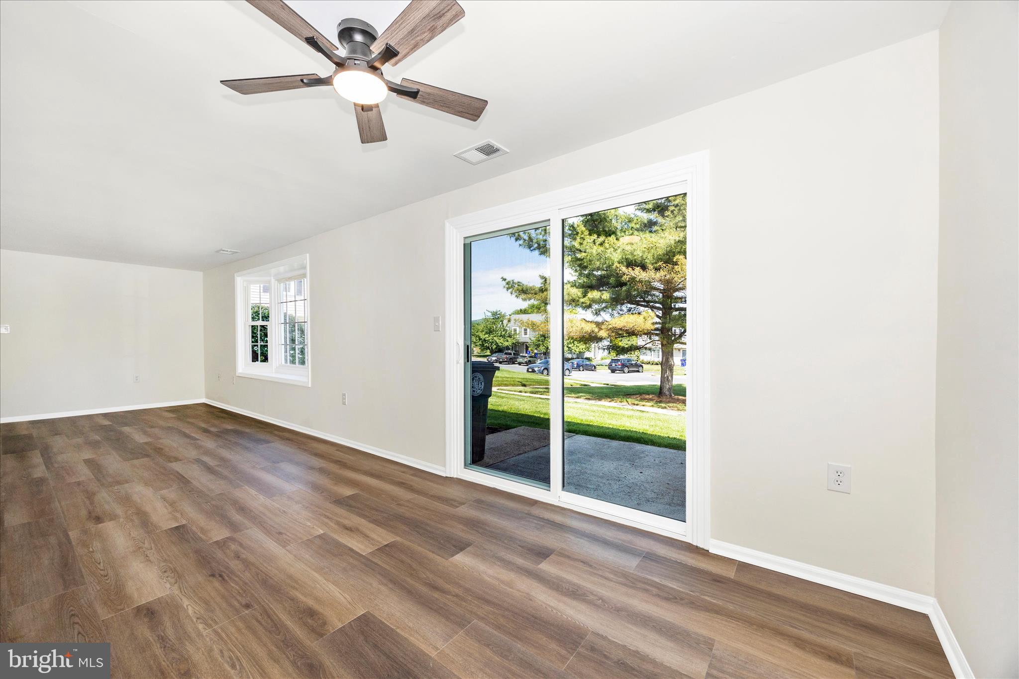 MOUNTAIN VIEW - Residential