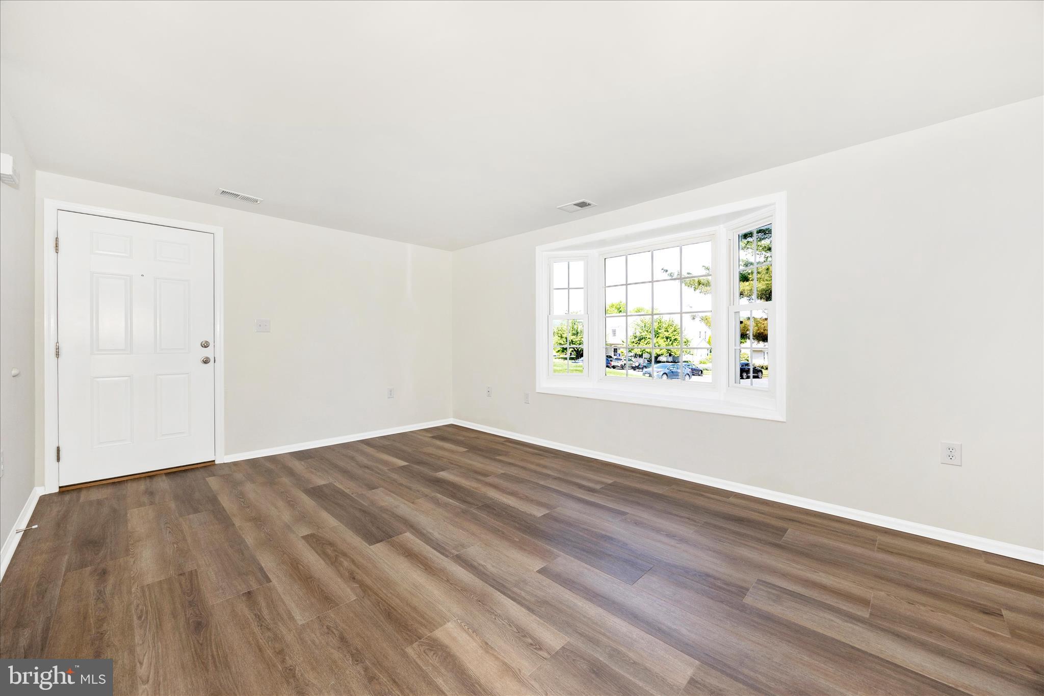 MOUNTAIN VIEW - Residential