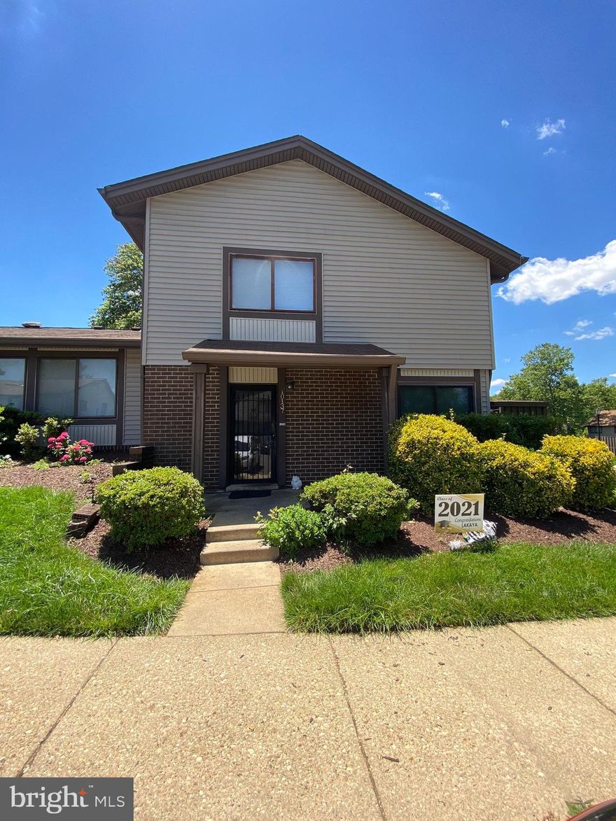 **Back to active pending release- buyer could not get financing** HOME HAS APPRAISED

Welcome Home!! Schedule your tour TODAY to see this 3 Bedroom, 1.5 Bath townhome, in the quiet Cinnamon Ridge Community. Close to restaurants and shopping. NEW FLOORING on the main level.  Seller will be gifting the new buyer with a home warranty and will provide buyer with cosmetic credit to paint. Perfectly Priced,  this home will not last long!