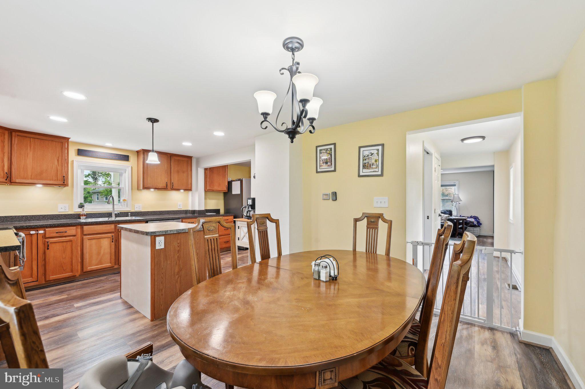 KINGSVILLE - Residential