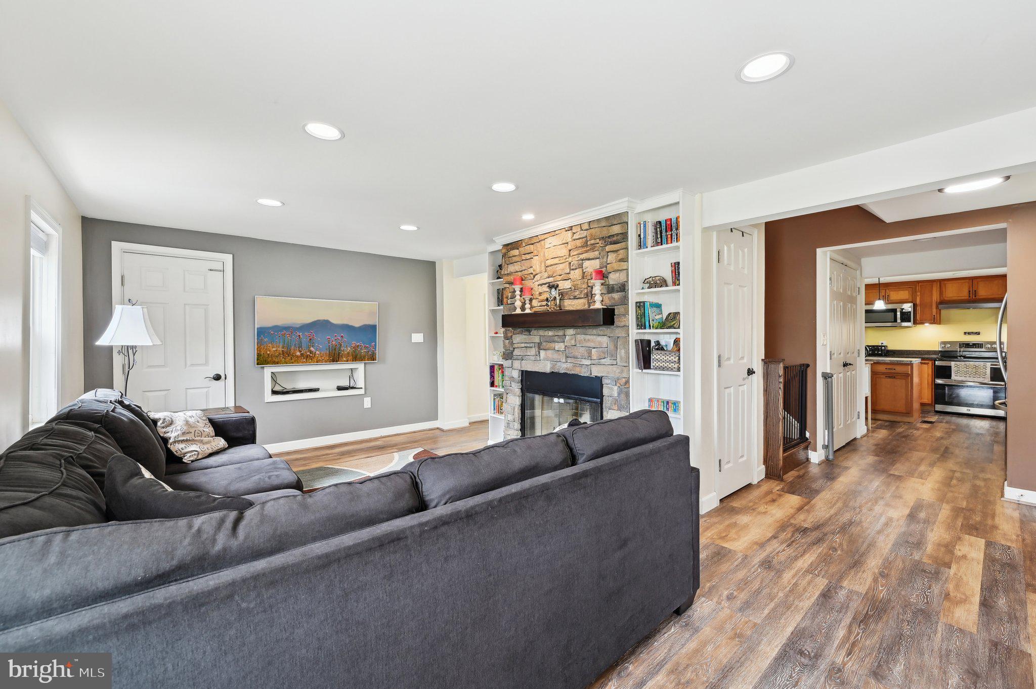 KINGSVILLE - Residential