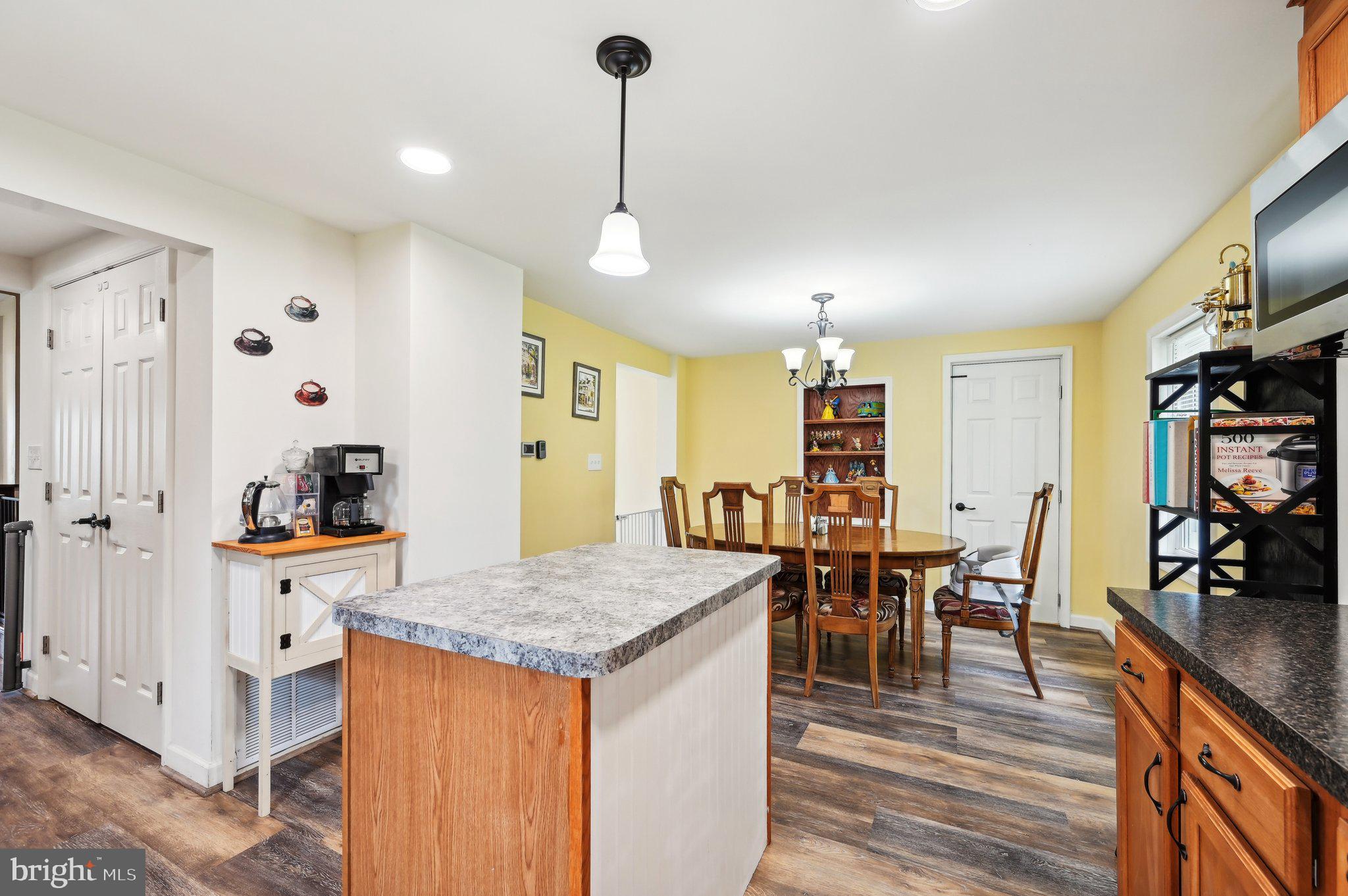 KINGSVILLE - Residential