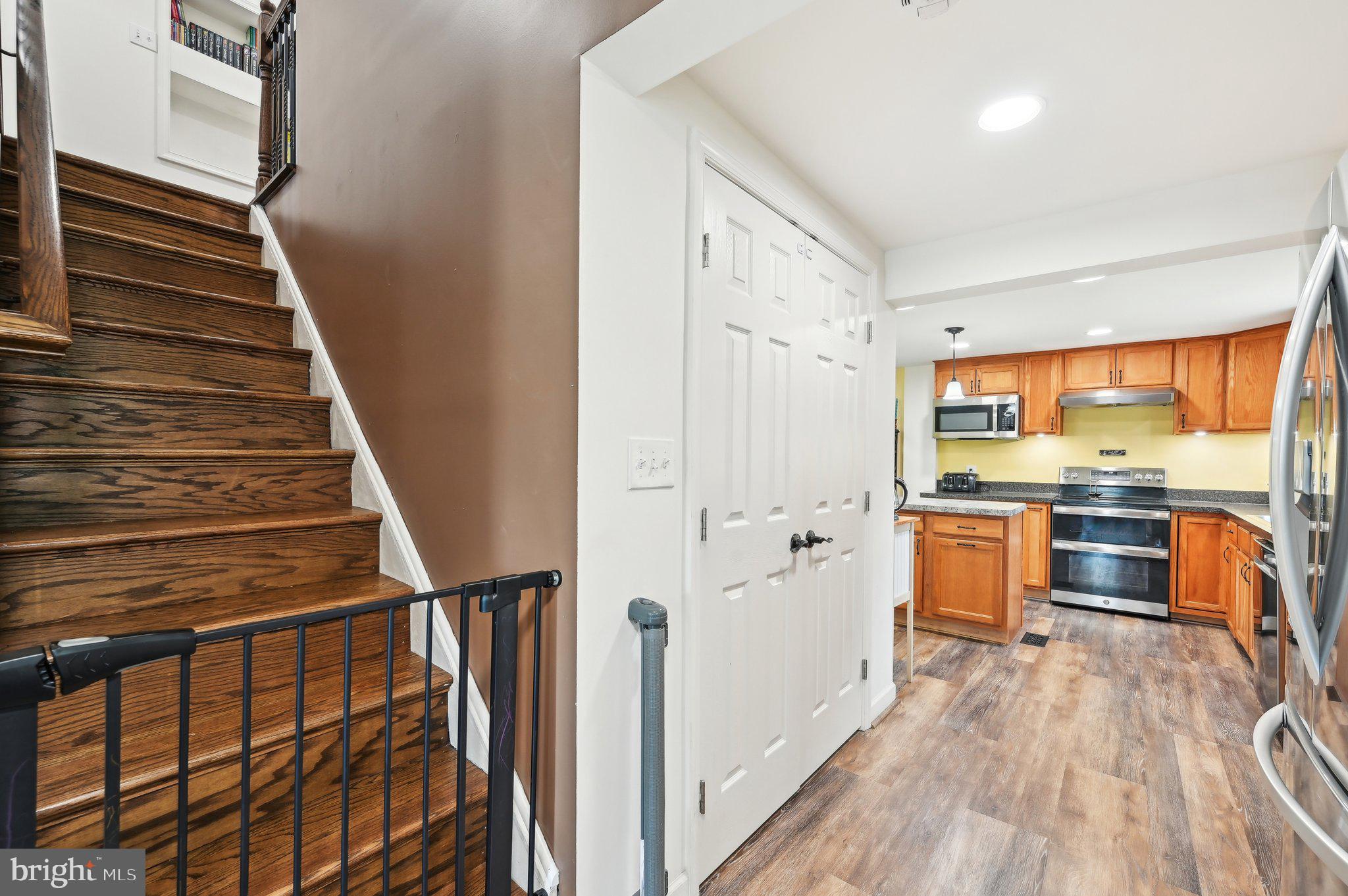 KINGSVILLE - Residential