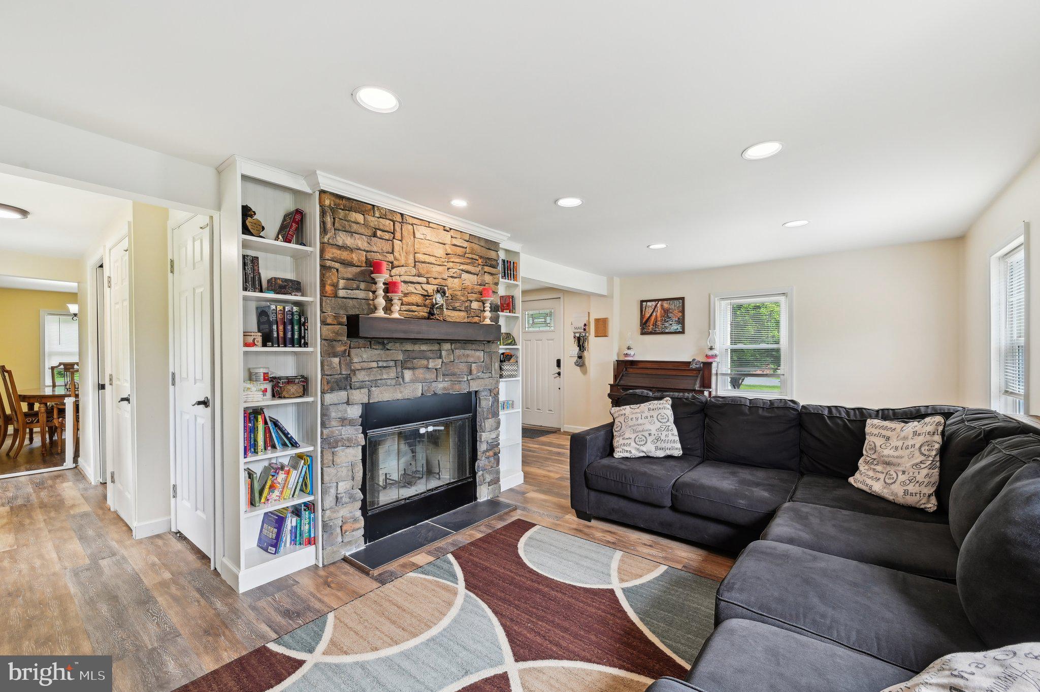 KINGSVILLE - Residential