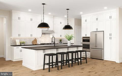 10 CAROLINE COURT NEWTOWN PA 18940